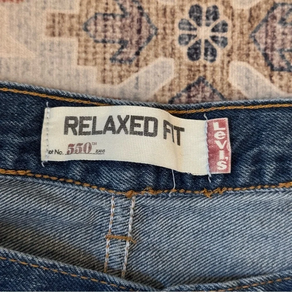 Levi’s 550 Relaxed Fit Men’s Medium Wash 100% Cotton Denim Size 38x29 - Picture 4 of 7